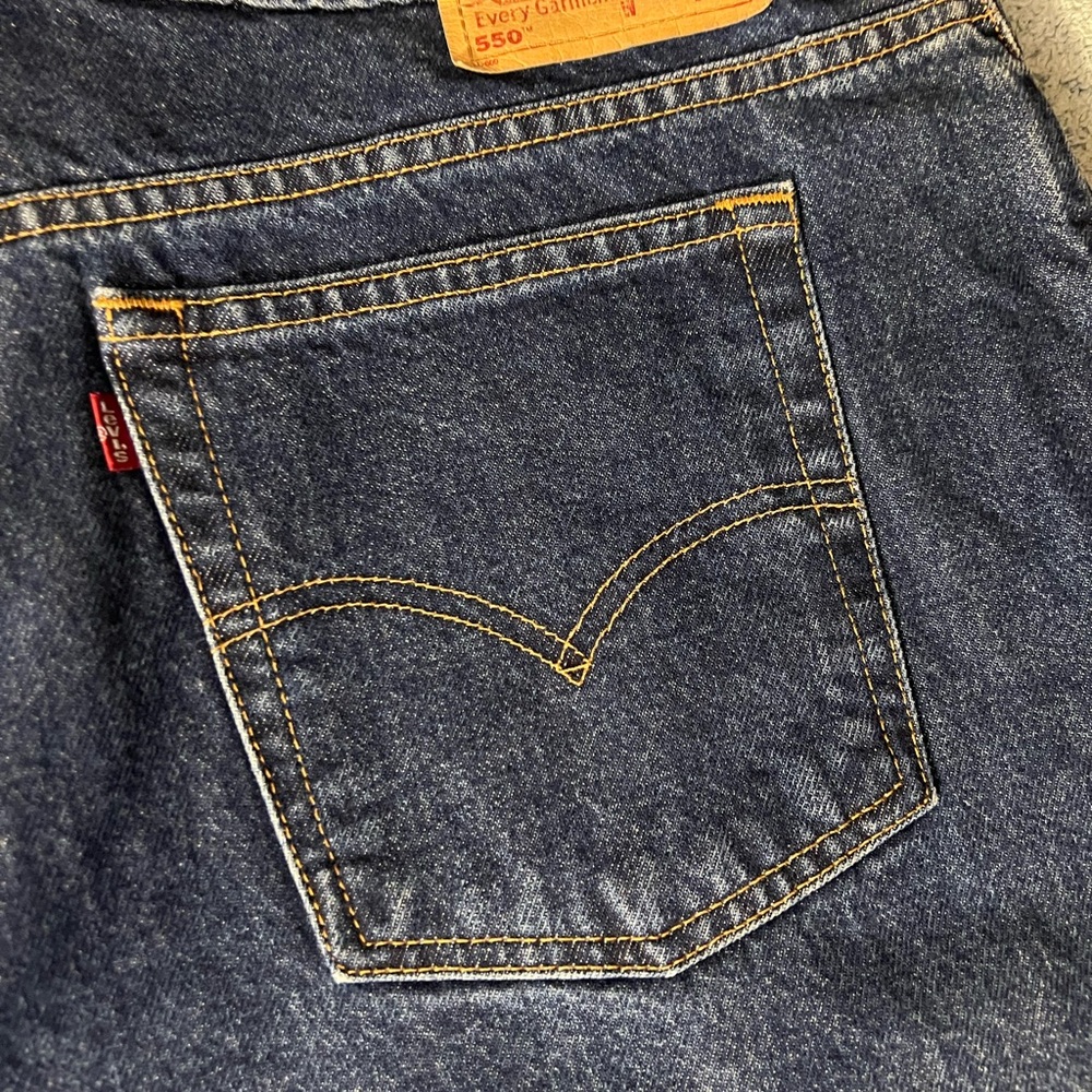 Levi’s 550 tapered leg blue denim jeans women